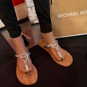 Michael Kors MK Charm Jelly Thong Sandal, Silver.